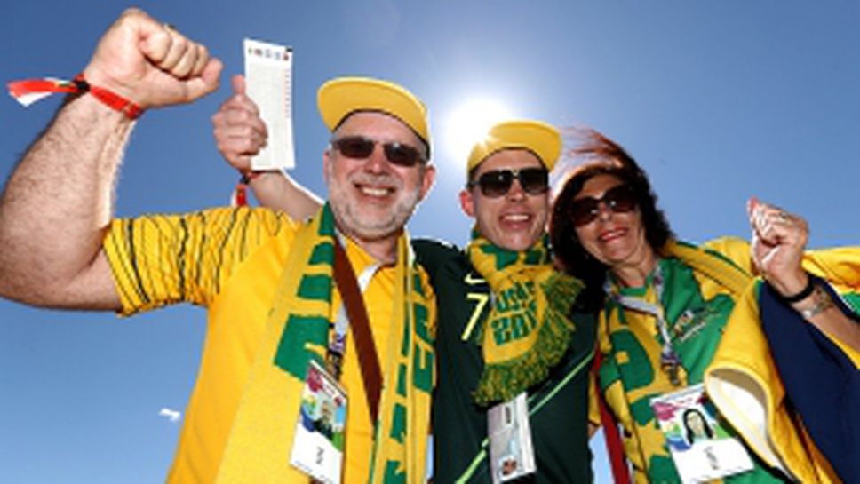 Феновете на Австралия срещу Дания