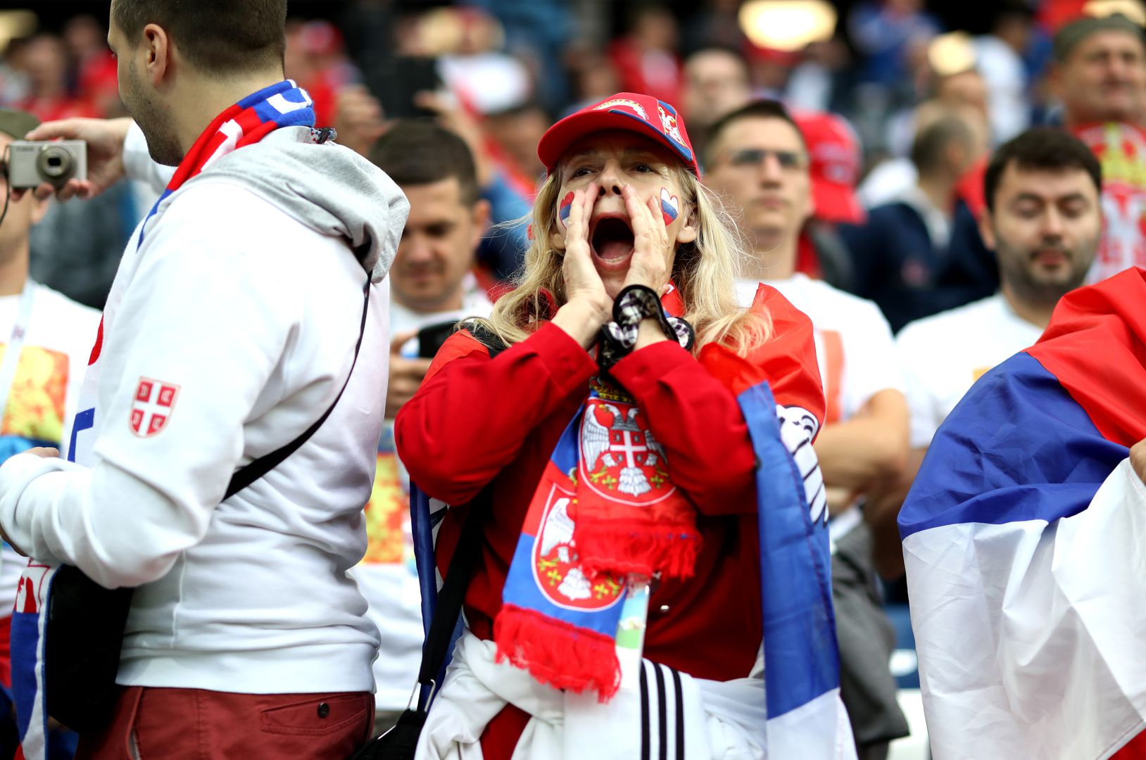 Феновете на Сърбия срещу Швейцария