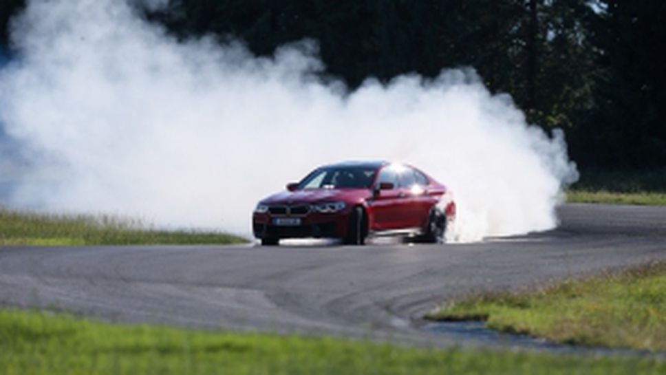 Тест на новото BMW M5 на писта "Серес"