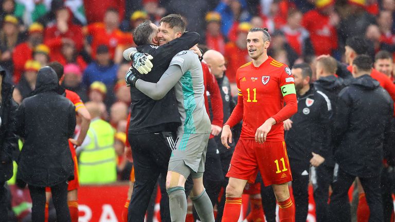  Пейдж: Уорд не ни подвете, само че Хенеси е на друго равнище 