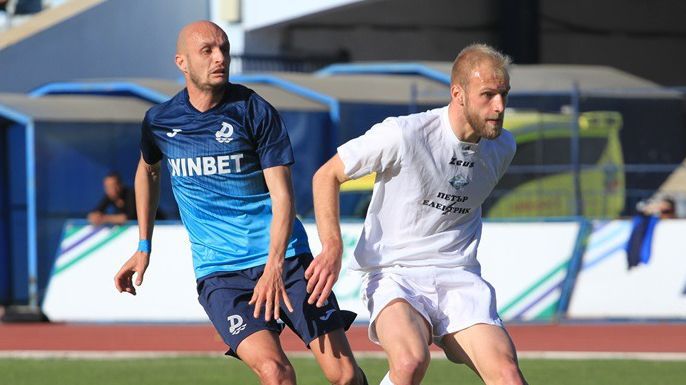 Двама от основните футболисти на Дунав Русе Мирослав Будинов и Никола