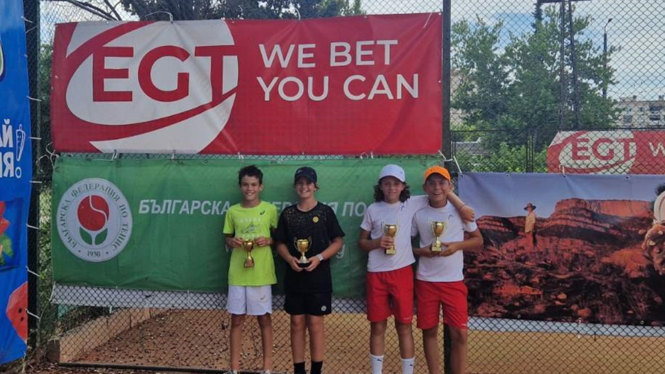 Държавният турнир по тенис до 12 г. в Пазарджик излъчи шампионите на двойки