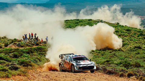  Ожие излезе отпред в рали „ Сардиния “ 