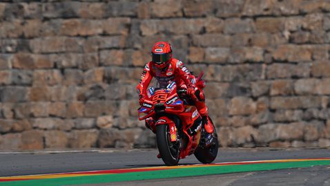 Марк Маркес с чудовищен аванс в първата тренировка в Арагон