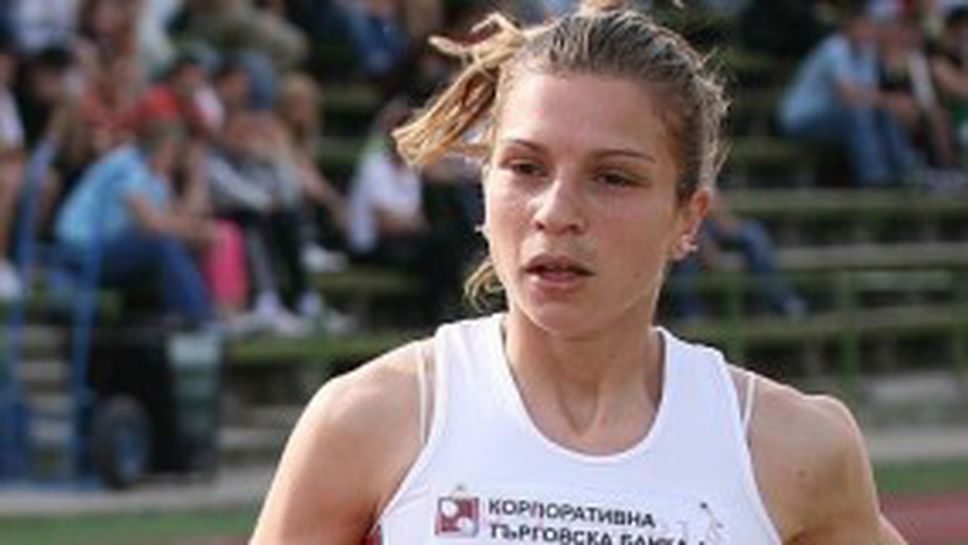 Добринка Шаламанова поне още 10 дни с патерици