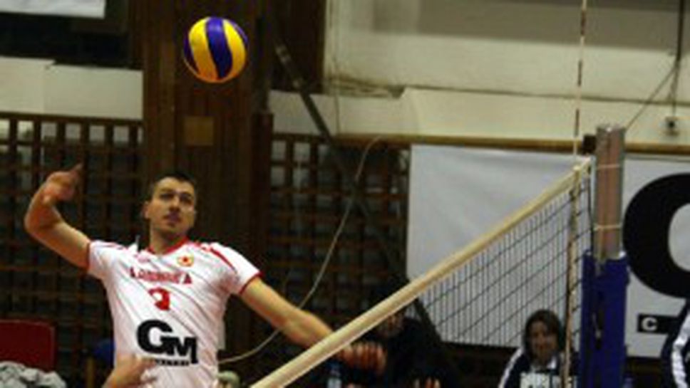 ЦСКА и ЛукОйл-Нефтохимик излязоха начело в Суперлигата