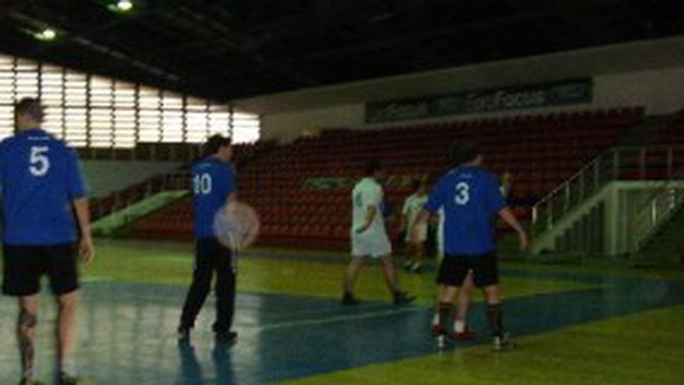 Sportal.bg би 8:0, среща фаворит №1 за място във финала