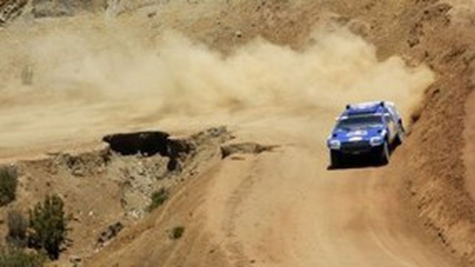 Ден 8: Сайнц спечели етапа и увеличи аванса си пред Де Вилиер