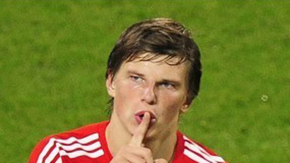 Аршавин дебютира за Арсенал още в неделя