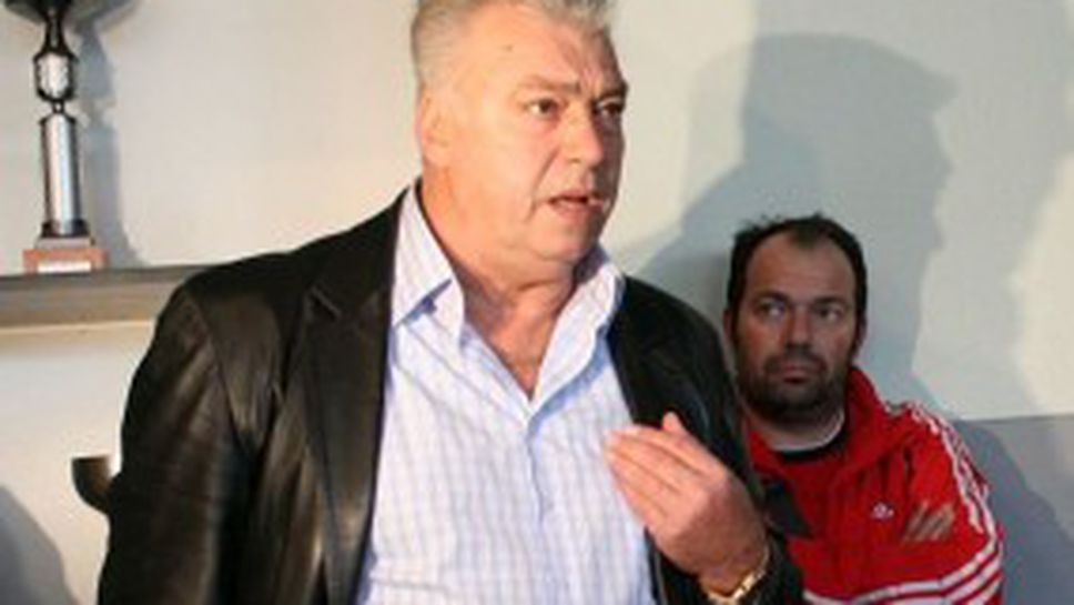 Бонев призна пред Sportal.bg: Все още няма сделка, не мислим за трансфери сега