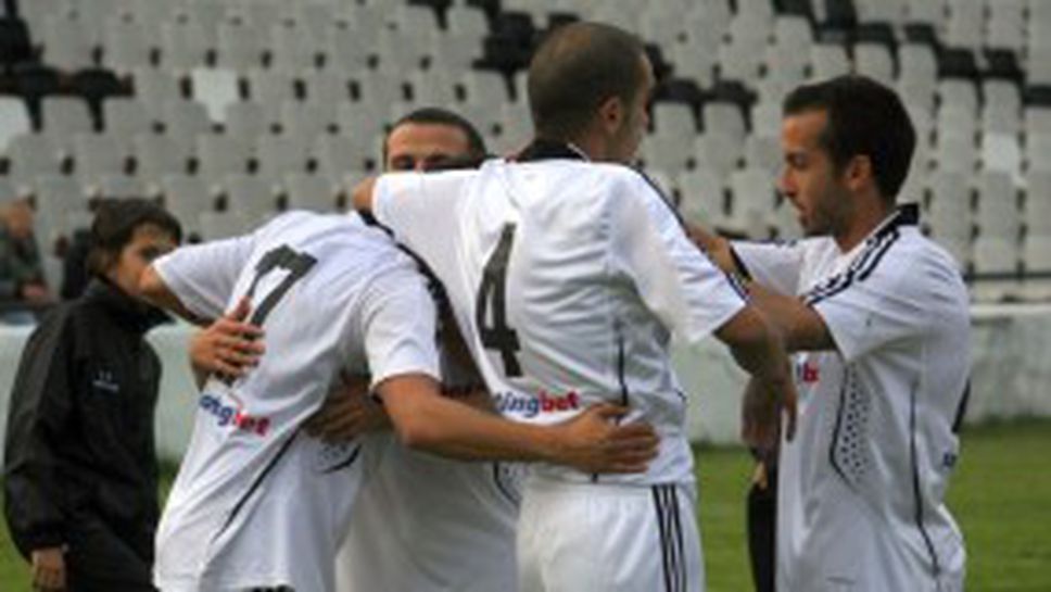 Славия мачка с 3:0, Гонзо прави фурор