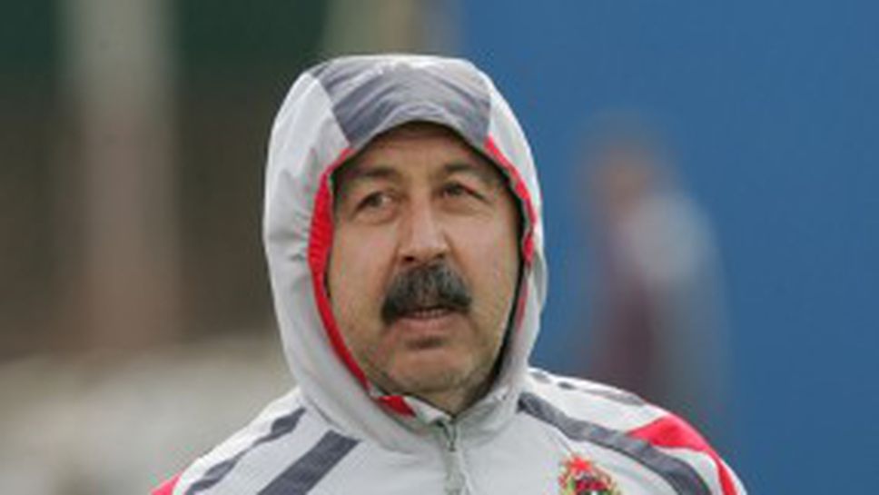 Валерий Газаев поема националния отбор на България