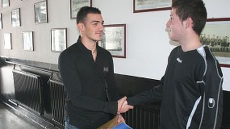 Дани Кики ще моли ръководството на Локо (Пд) за пари