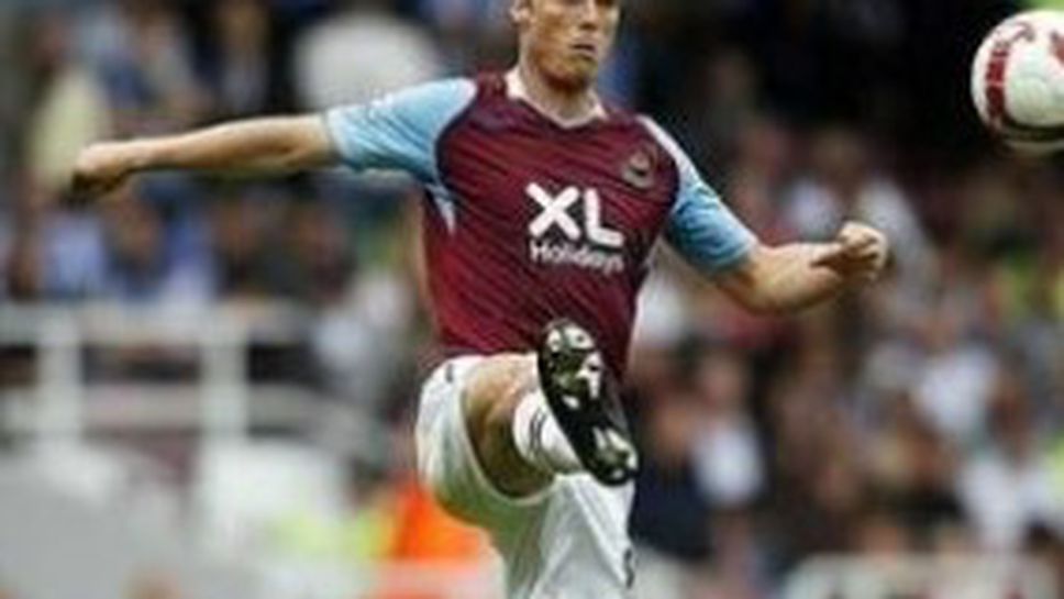 Скот Паркър преподписа с Уест Хем до 2013 година