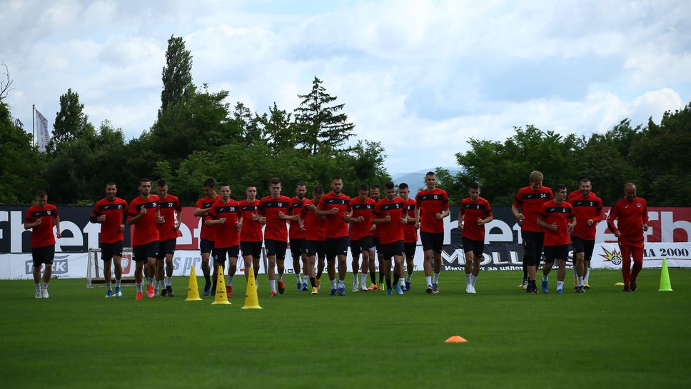 Локо (София) привлече и бразилски халф