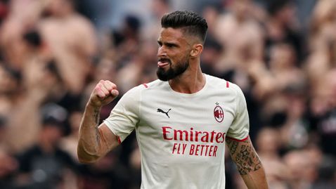 Милан задържа Жиру, но търси още опции в атака