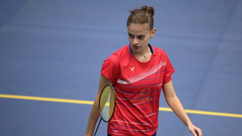 Гергана Павлова продължава на четвъртфиналите на единично и на двойки в Чехия