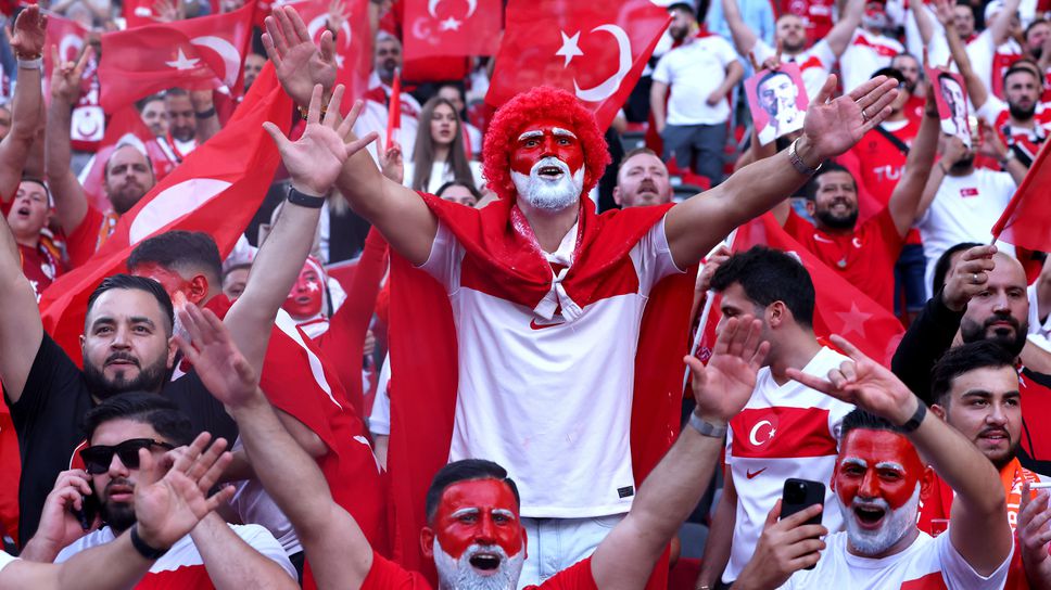 Над 2000 фенове от Турция пристигат за мача с България