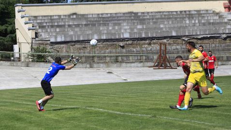  Хикс в Казанлък 