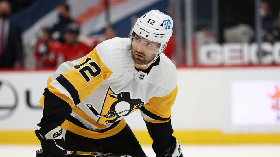 Център остава в Питсбърг и през следващия сезон