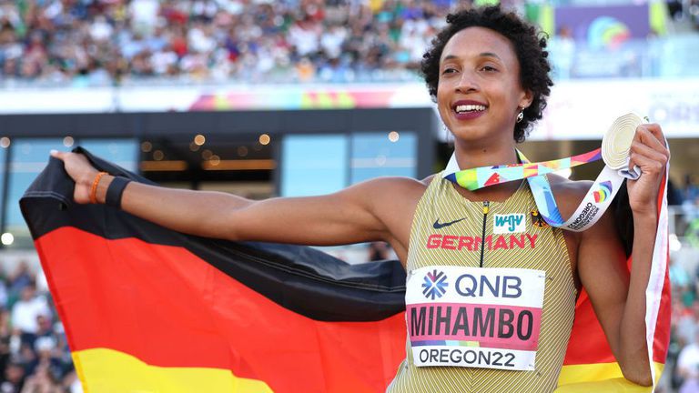 Олимпийската шампионка в скока на дължина Малайка Михамбо от Германия