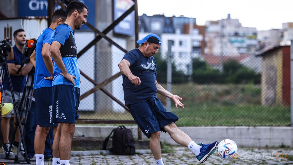 Станимир Стоилов гони победа №150