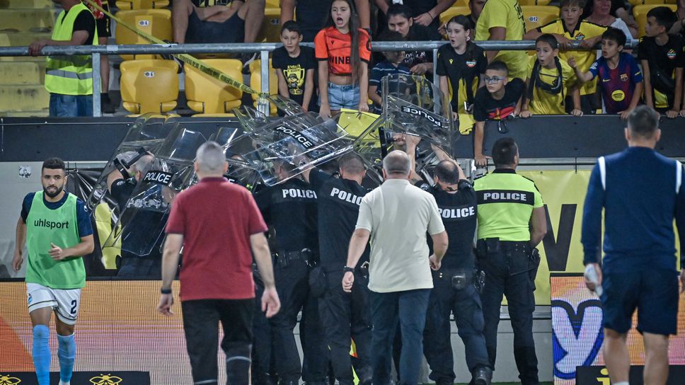 Полицията в Пловдив затяга мерките за сигурност за дербито между Ботев и Локомотив