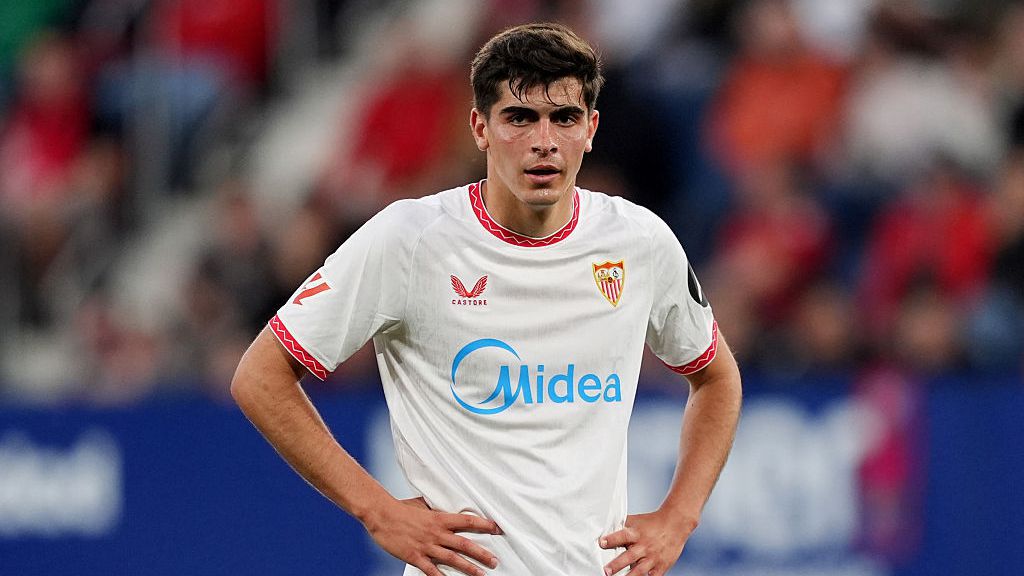 Мойс иска да подсили Евертън с бранител на Севиля