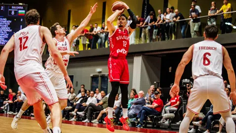  Борислав Младенов: Искам да се извиня на всички фенове 