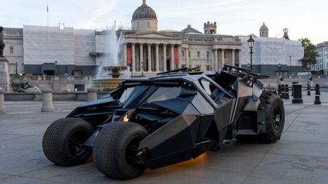 Неймар си купи Батмобил, няма право да го кара