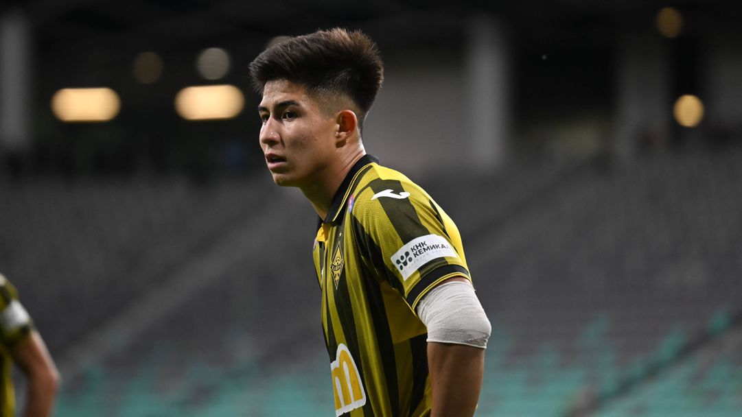 16-годишен, собственост на Челси, вкара в последната минута за успеха на Кайрат над Слован