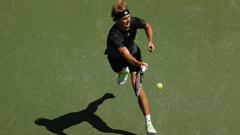 Зверев се справи с моментен срив и продължава на US Open