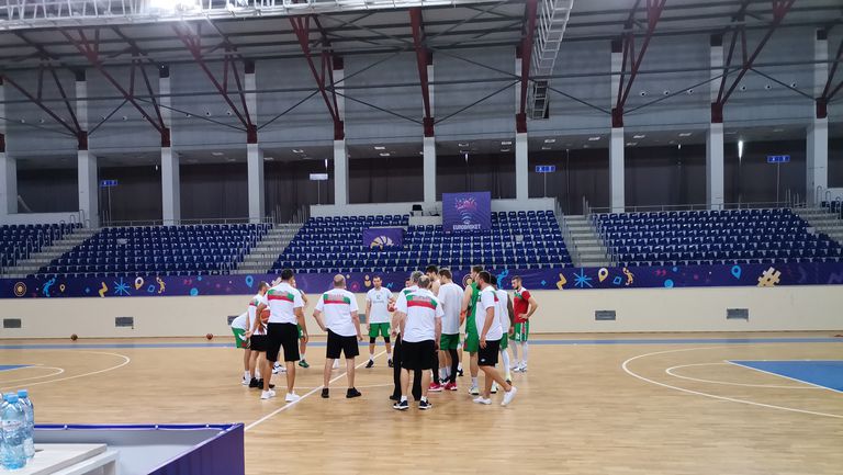 Мъжкият национален отбор на България по баскетбол проведе последната си