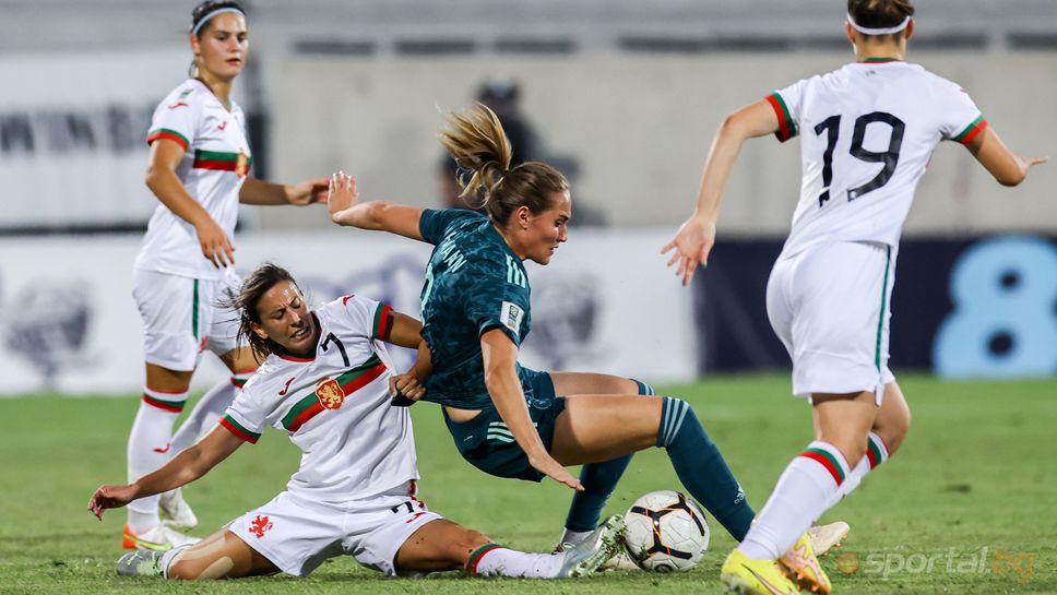 Звездите на женския национален отбор представиха гостуващия екип на България