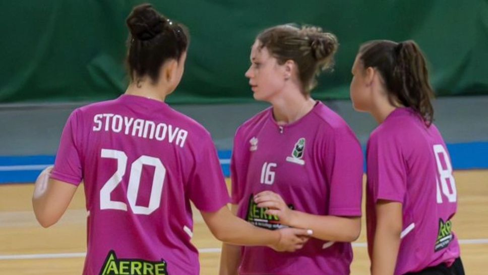 Пет български волейболистки играха в контрола за 5 ия отбор в