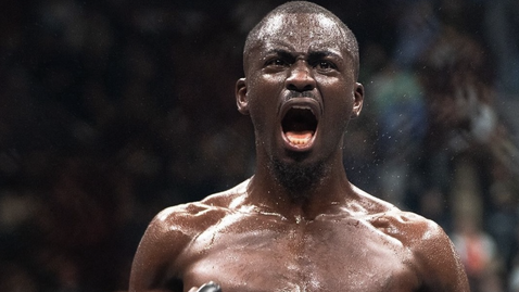 Уилям Гомис зарадва Париж с победа