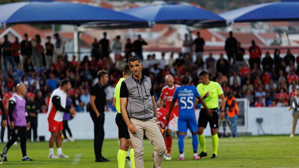 Куриозно! Треньор от Лига 1 се контузи