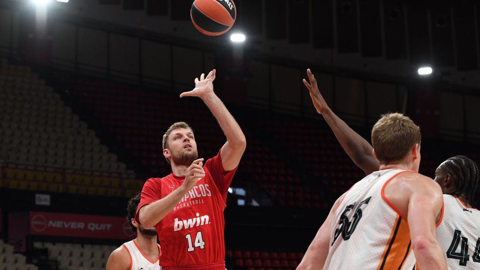 Везенков се завърна в игра със силен мач за Олимпиакос