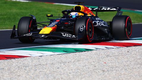 Макс Верстапен омаловажи рекордното си постижение