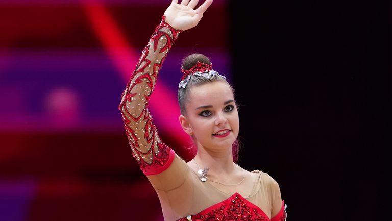 Олимпийската вицешампионка по художествена гимнастика от Токио 2020 и 18-кратна