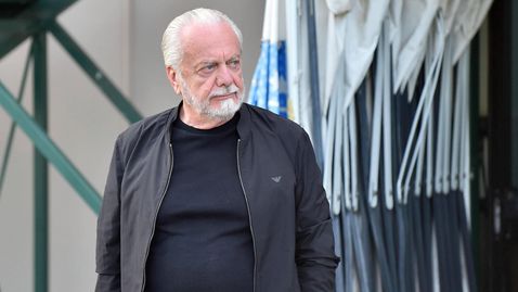  Президентът на Наполи с защита поради проблем с почитателите 