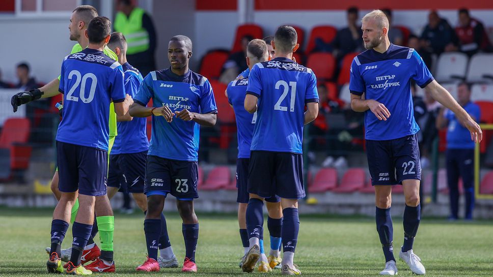 ЦСКА 1948 2 победи с 2 0 Спортист Своге в мач