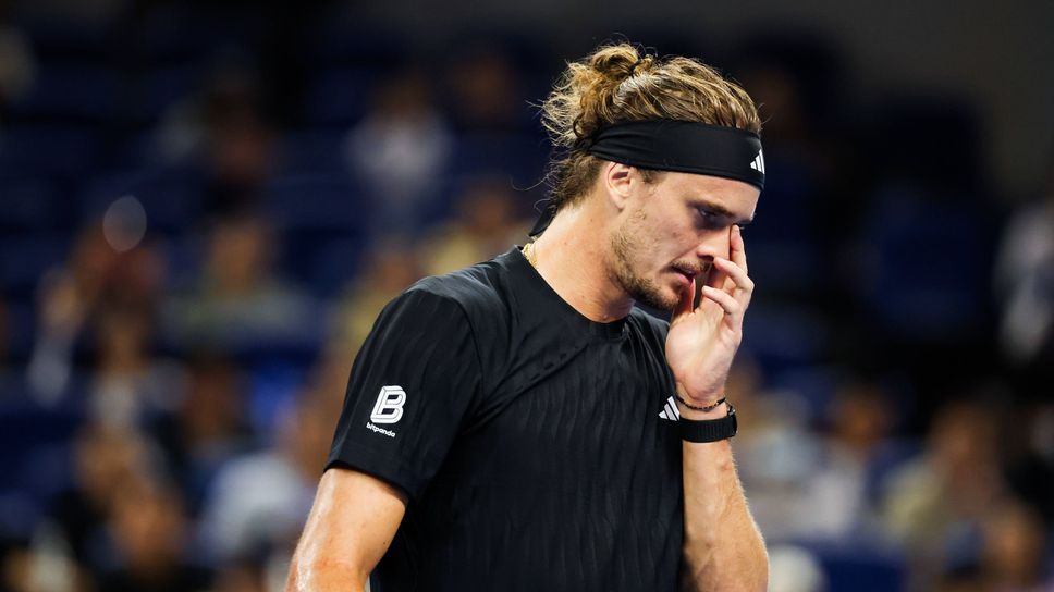 Германецът претърпя поражение с 6:4, 3:6, 2:6 от французина Артур