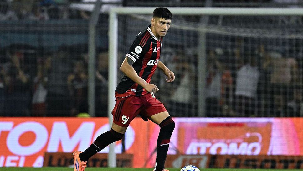 Скалони повика бивш уличен продавач