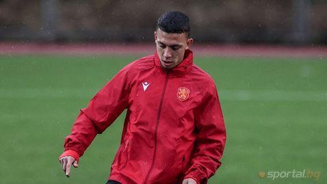 Филип Кръстев тренира наравно с другите национали