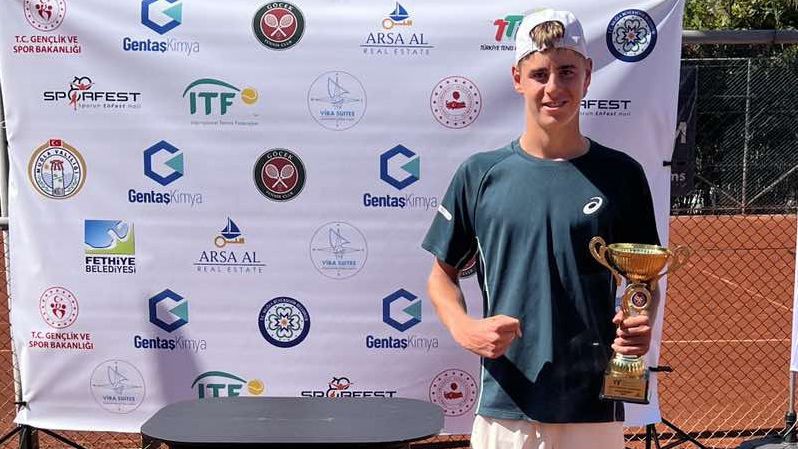 Димитър Кисимов ще дебютира в топ 50 в световната ранглиста за юноши