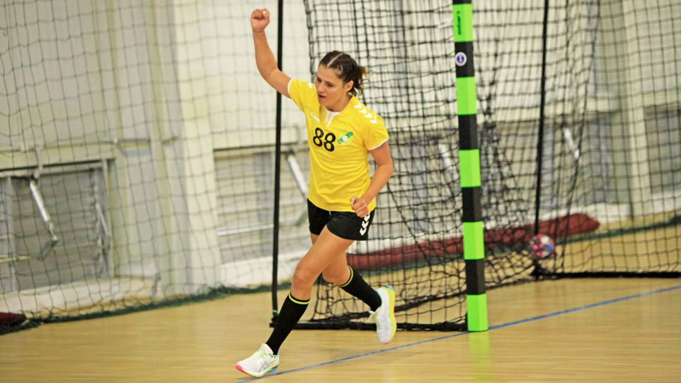 Етър и Свиленград с убедителни победи в женското хандбално първенство