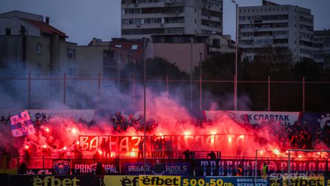 Агитката на Спартак (Варна) поздрави клуба