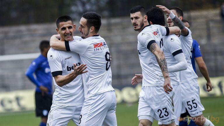 Славия се класира за осминафиналите на Купата на България Белите