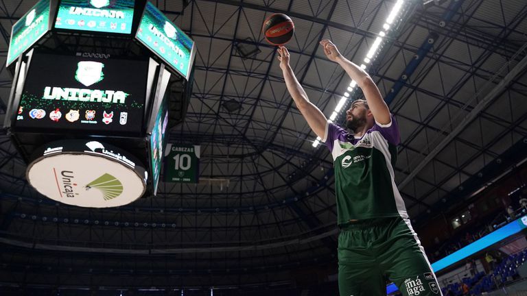 Американският баскетболист с български паспорт Дейвид Кравиш помогна за победата